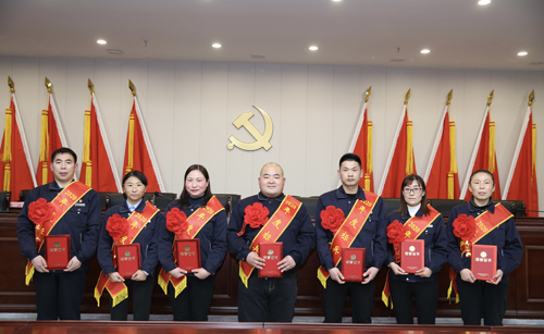 關(guān)于表彰2020年度先進(jìn)集體、先進(jìn)個(gè)人的決定