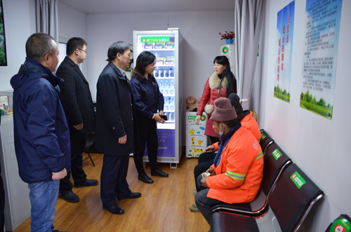 十八個(gè)公交愛(ài)心驛站建成投用 市總工會(huì )領(lǐng)導親臨集團檢查指導后高度評價(jià)